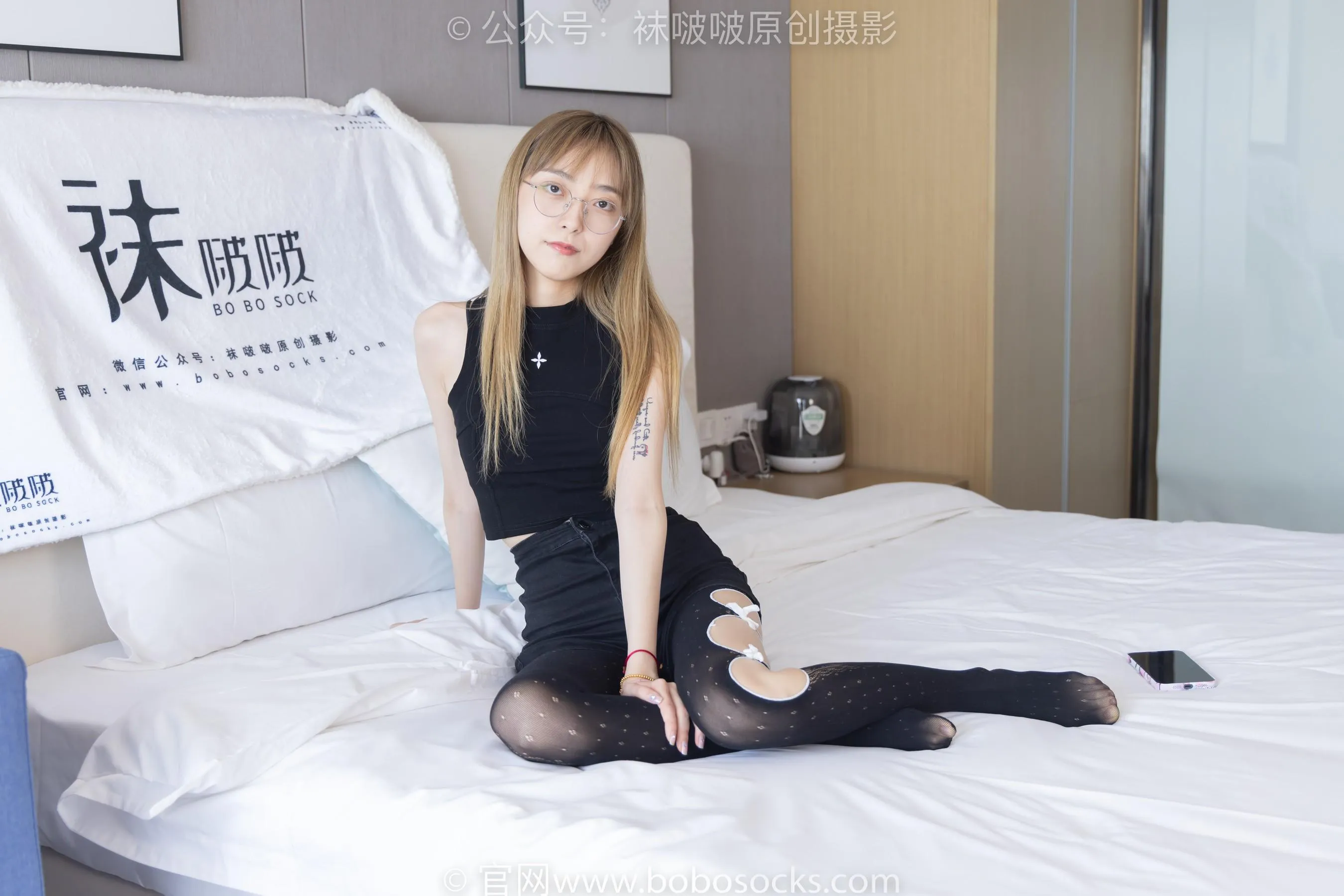 [BoBoSocks袜啵啵]NO.219 稚予-板鞋、拖鞋、厚黑丝、蕾丝黑丝 [87P]插图6
